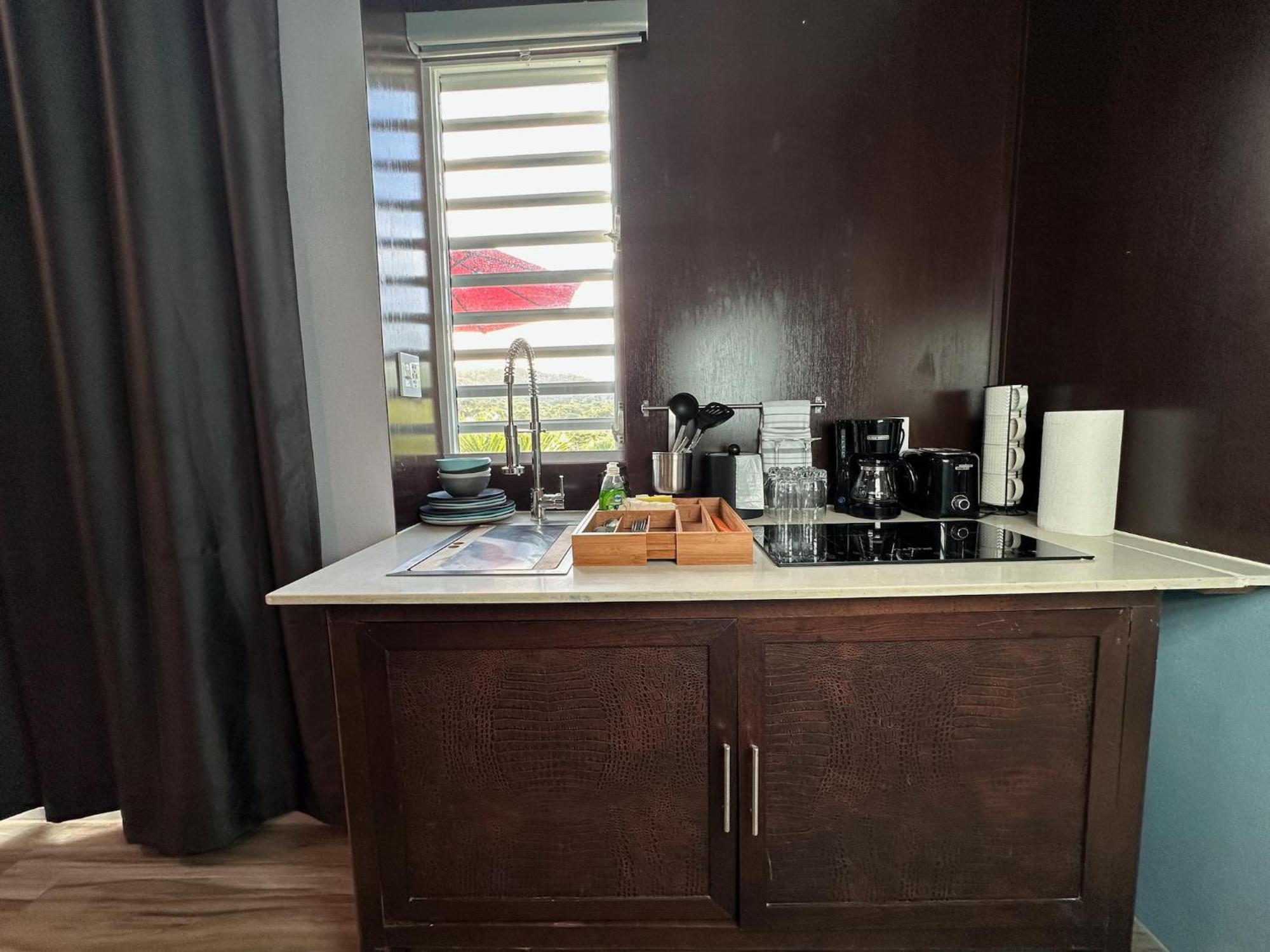 Old Crow Hotel And Suites Vieques Esterno foto